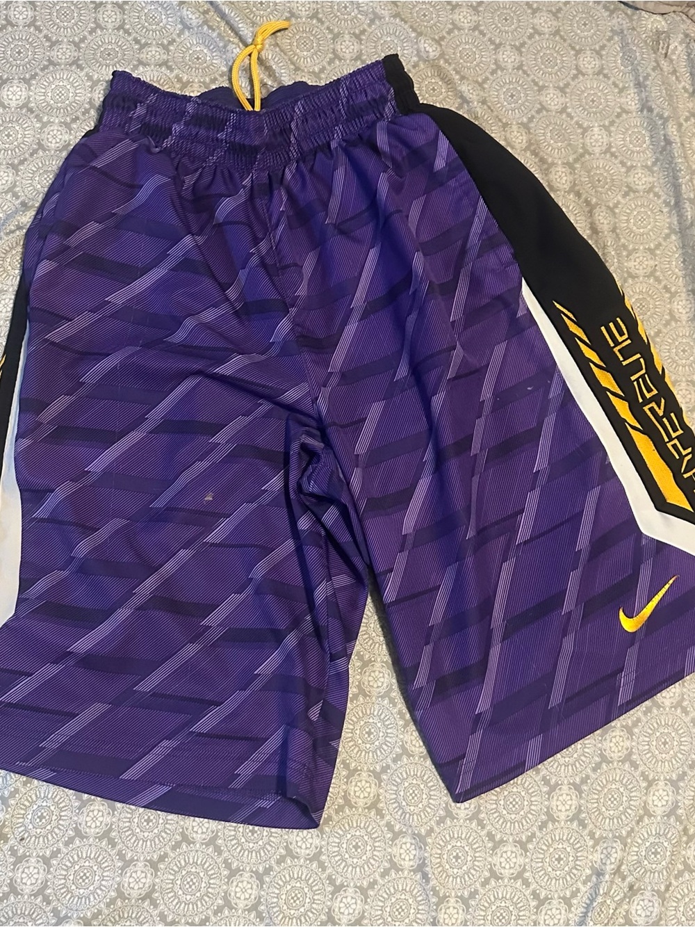 Nike Hyper Elite Shorts Men’s S LSU & LAKERS colors